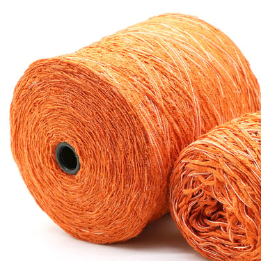Cheap wholesale wool blended yarn 2.6 high-end plush shoulder strap 50% acrylic 30% wool 20% nylon sweater colored yarn