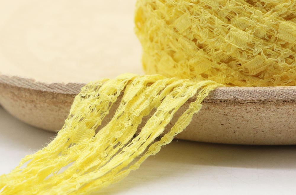 Yellow knitted yarn, nylon blended yarn, cotton blended yarn