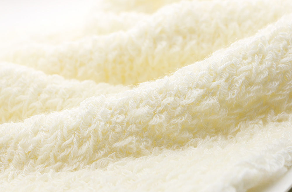 Cheap wool blended yarn factory sample, nylon sweater colored yarn factory sample, 2.6 high-grade plush factory sample, 2.6 high-grade plush ribbon factory sample