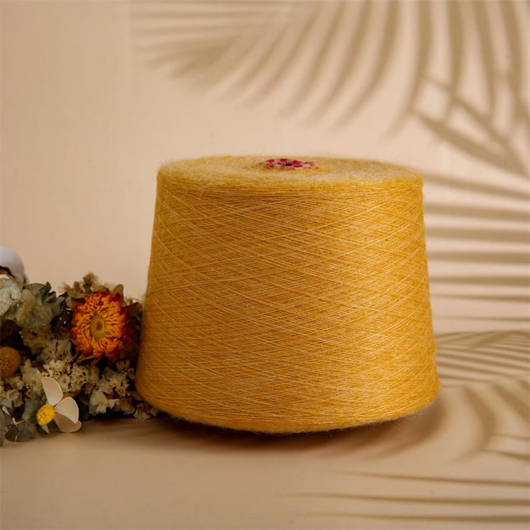 Benang mohair super halus dengan sentuhan tangan yang baik